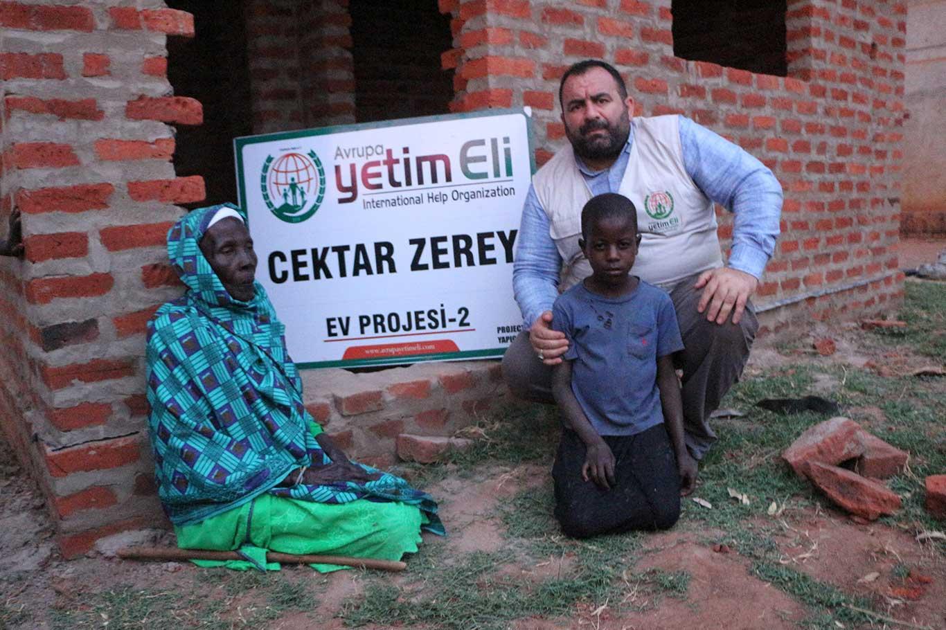 European Yetim Eli builds a house for disabled orphans in Uganda